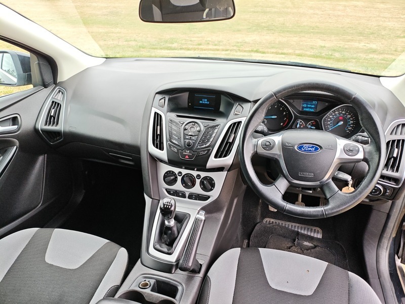 Ford Focus 1.6 Zetec Euro 5 #11