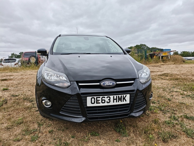 Ford Focus Zetec Black #4