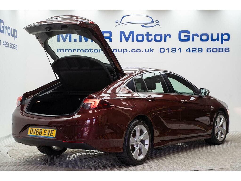 Vauxhall Insignia Insignia Sri VX Line Nav Hatchback 1 DV68SVE Red #3