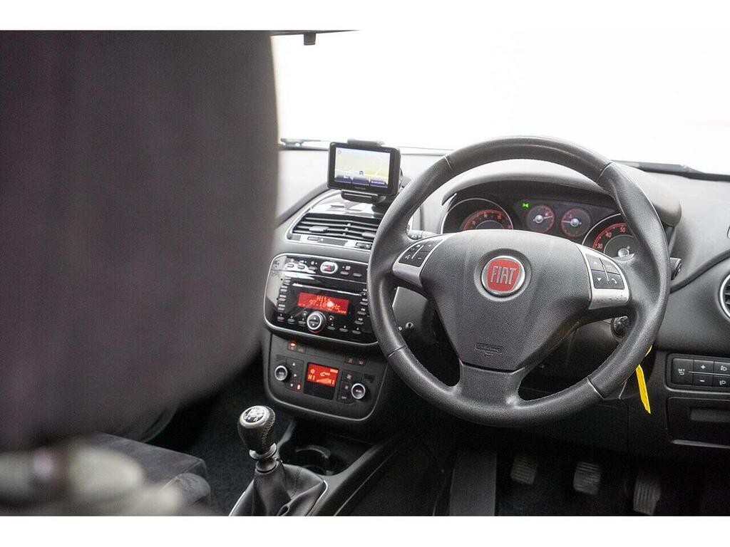 Fiat Punto Hatchback White #27