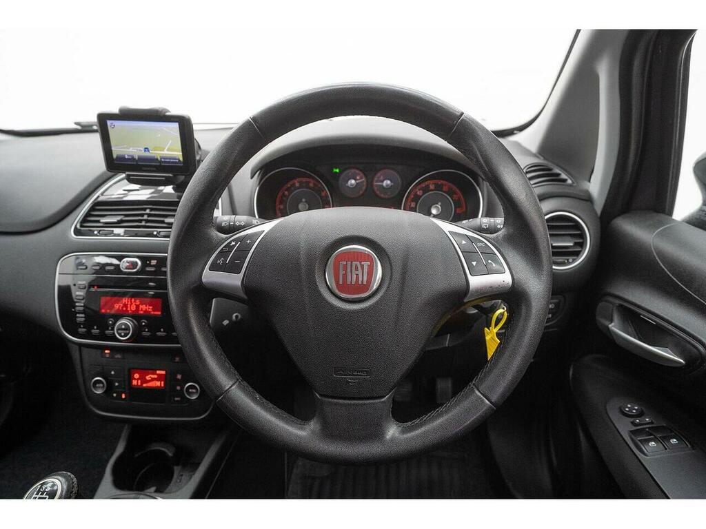 Fiat Punto Hatchback White #19