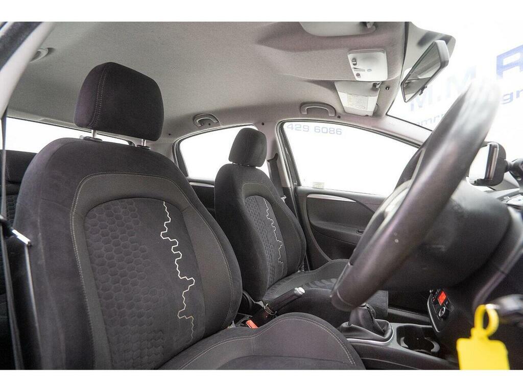 Fiat Punto Hatchback White #14