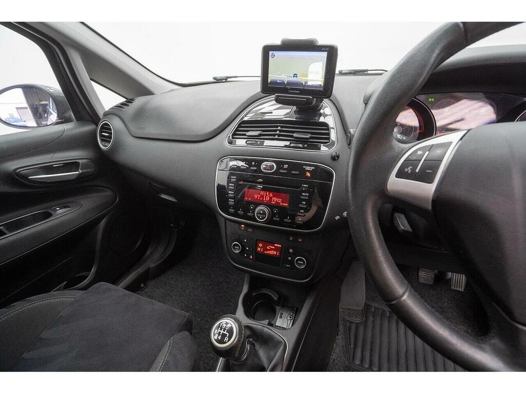 Fiat Punto Hatchback White #23