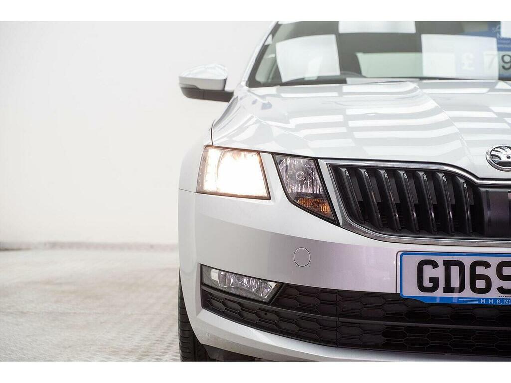 Skoda Octavia 1.6 Tdi Scr Se Drive Euro 6 Ss Silver #3