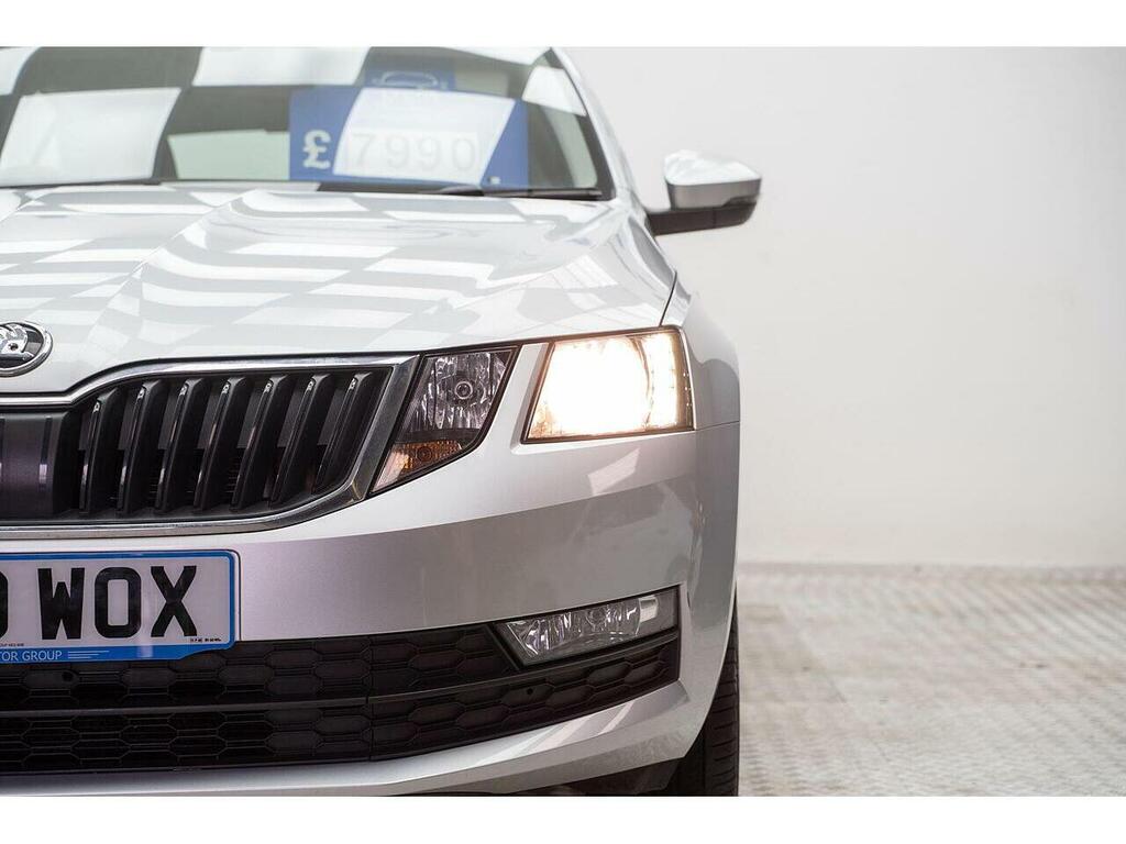 Skoda Octavia 1.6 Tdi Scr Se Drive Euro 6 Ss Silver #4
