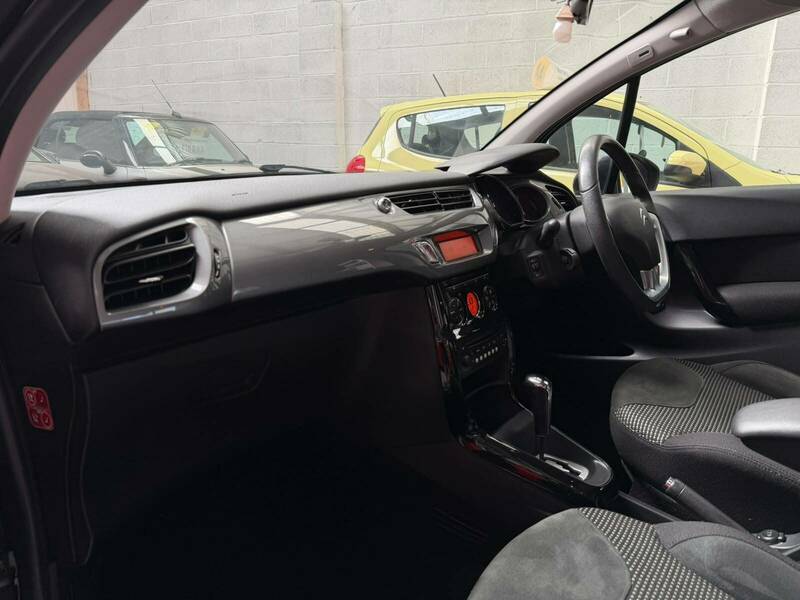 Citroen C3 Citroen C3 1.0 C3 Vt White #16