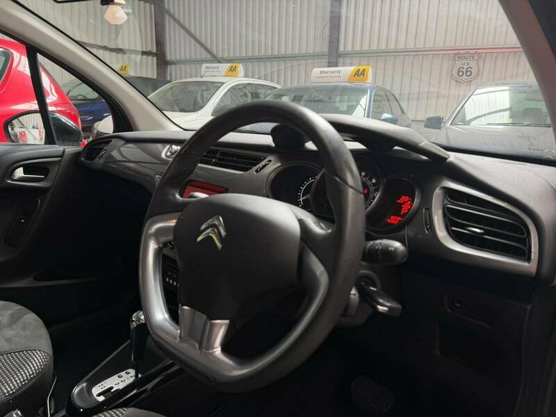 Citroen C3 Citroen C3 1.0 C3 Vt White #13