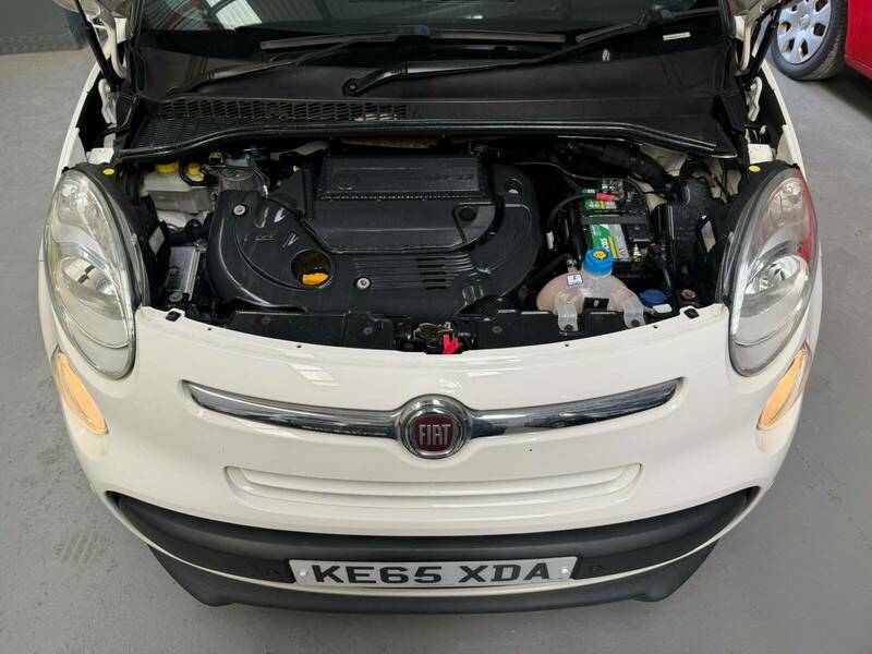 Fiat 500L Mpv White #26