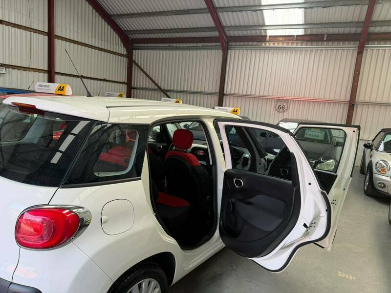 Fiat 500L Mpv White #10