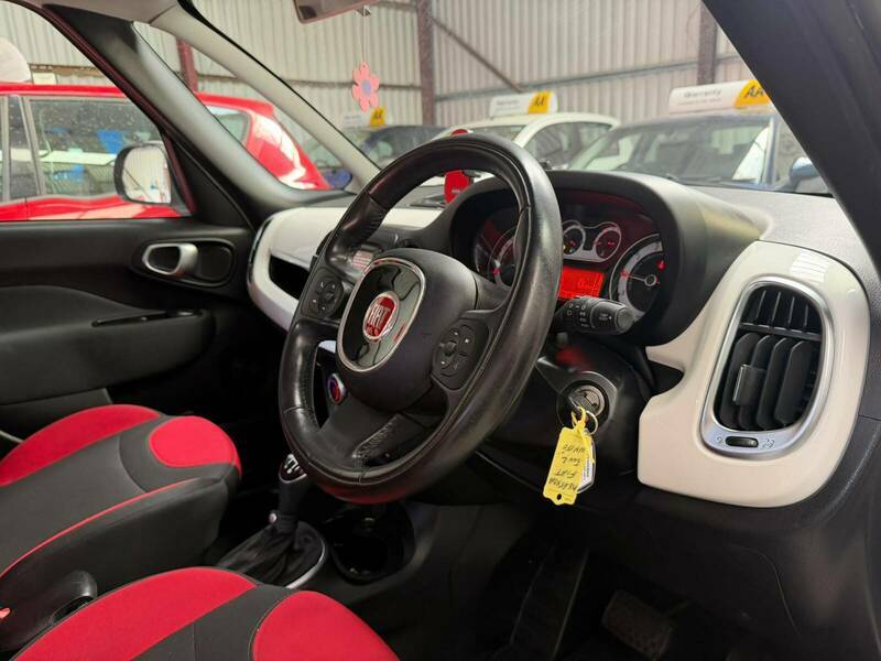 Fiat 500L Mpv White #17
