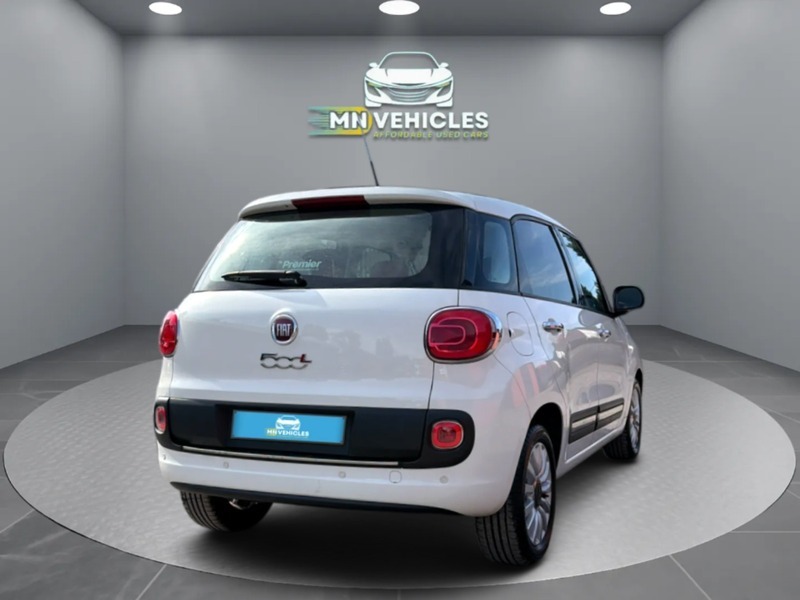 Fiat 500L Mpv White #8