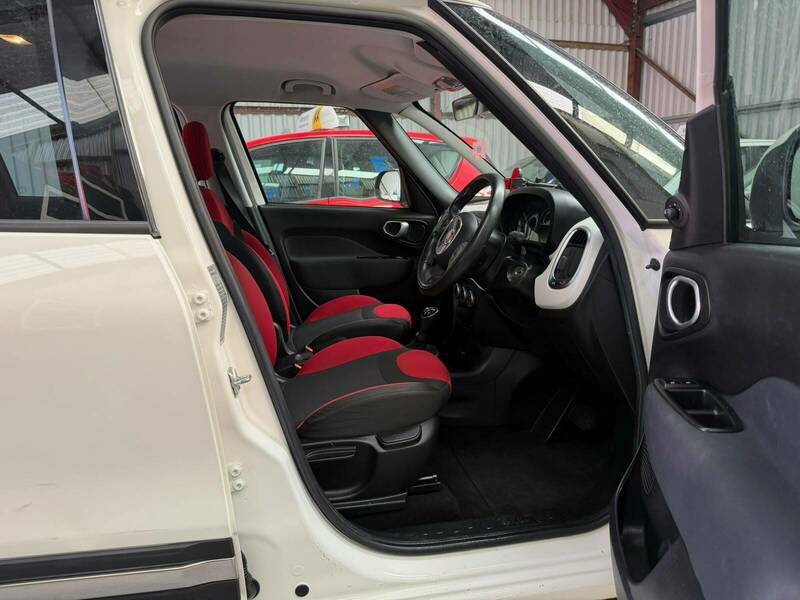 Fiat 500L Mpv White #14