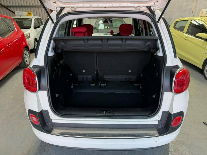 Fiat 500L Mpv White #25
