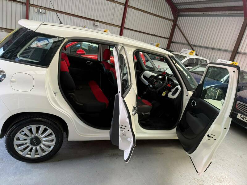 Fiat 500L Mpv White #9