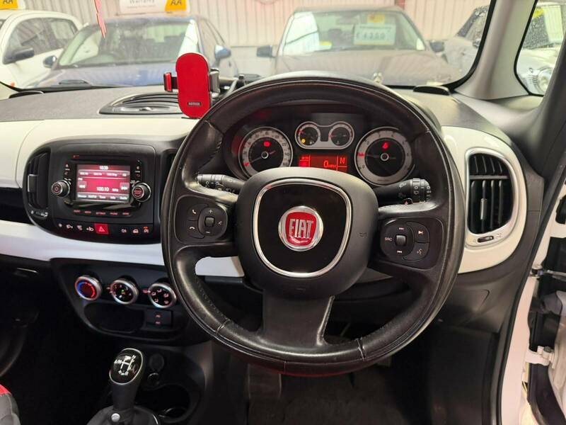 Fiat 500L Mpv White #18