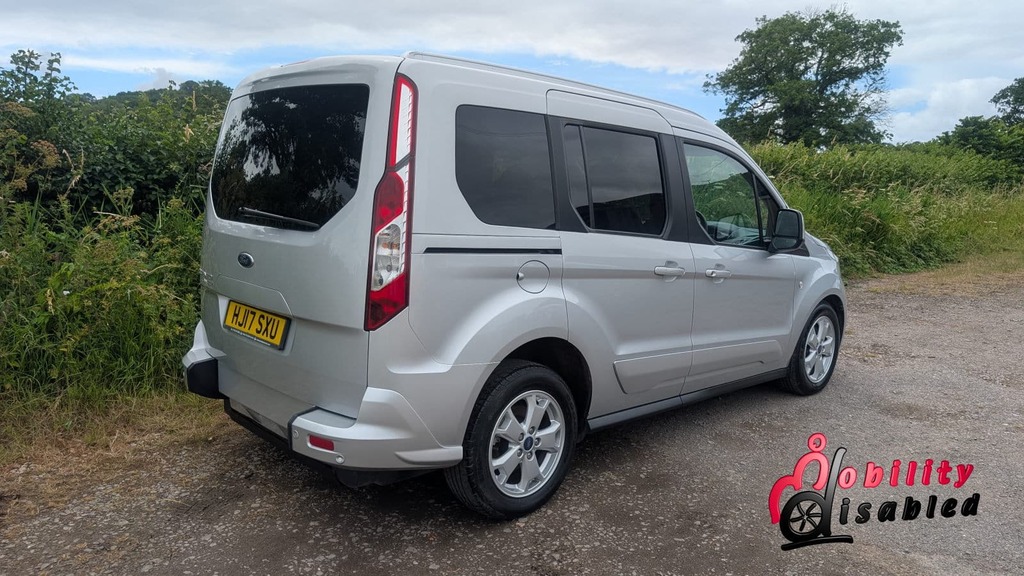 Ford Tourneo Connect Tourneo Connect Titanium Tdci Silver #36