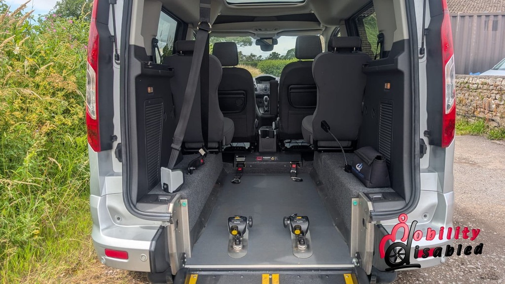Ford Tourneo Connect Tourneo Connect Titanium Tdci Silver #20