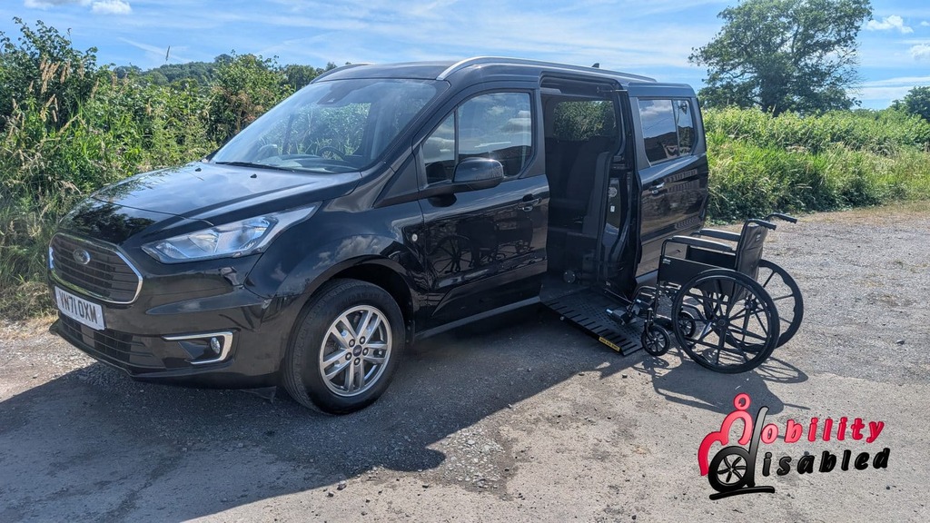 Ford Grand Tourneo Connect Tourneo Connect Grand Titanium Tdci Black