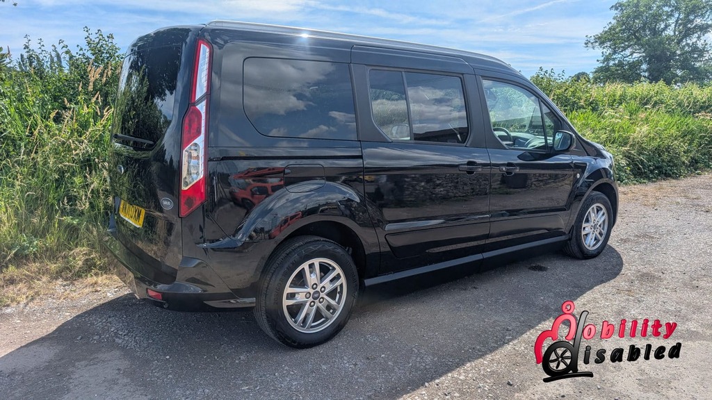 Ford Grand Tourneo Connect Tourneo Connect Grand Titanium Tdci Black #5