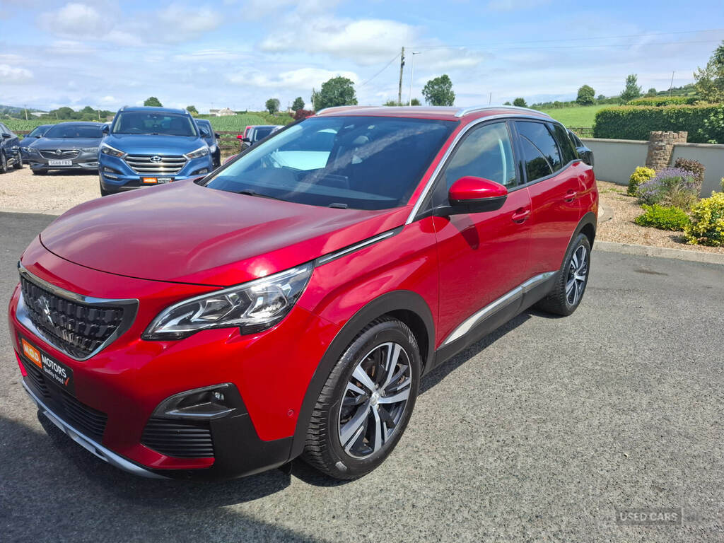 Peugeot 3008 1.5 Bluehdi Allure Red #2