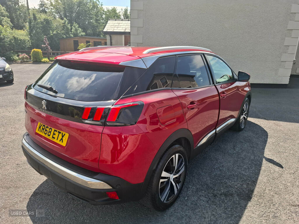 Peugeot 3008 1.5 Bluehdi Allure Red #6