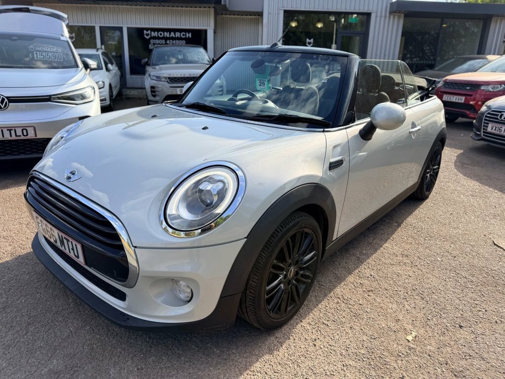 Mini Convertible 1.5L Cooper Silver