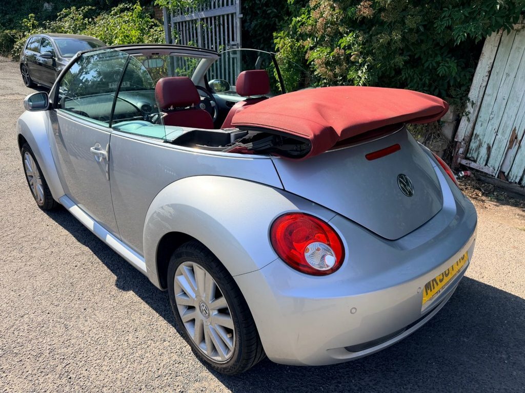 Volkswagen Beetle 1.6L Sola Silver #6