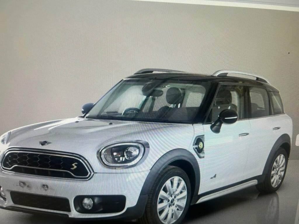 Mini Countryman Hatchback Green #1