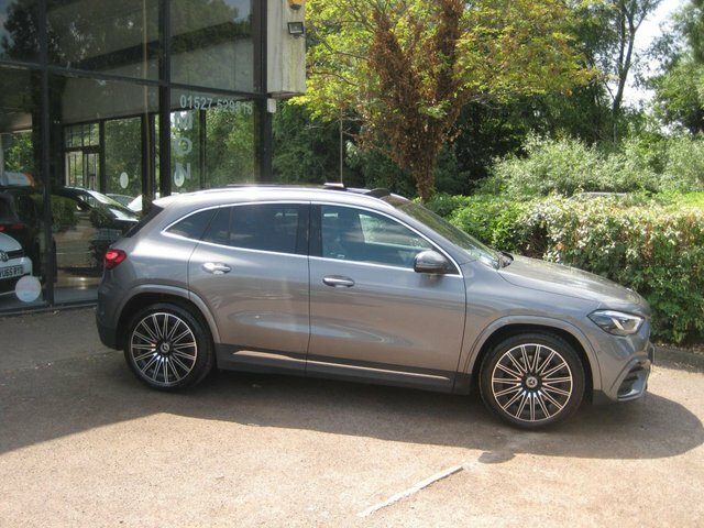 Mercedes-Benz GLA Class 2.0 Gla220d Amg Line Premium Plus Suv KR73UFT Grey #3
