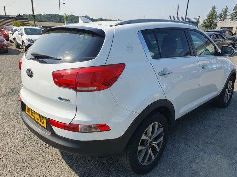 Kia Sportage Crdi Axis Edition DF65LNG White #4