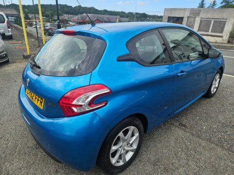 Peugeot 208 Active Blue #4