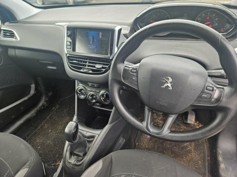 Peugeot 208 1.4 Vti Active Silver #9