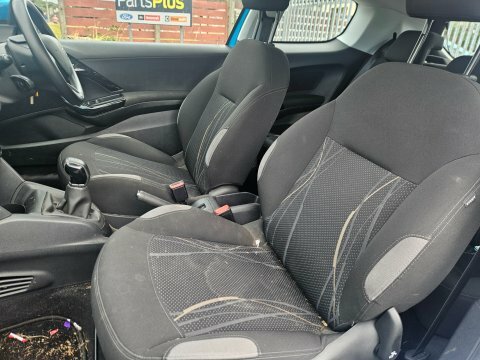 Peugeot 208 1.4 Vti Active Silver #12