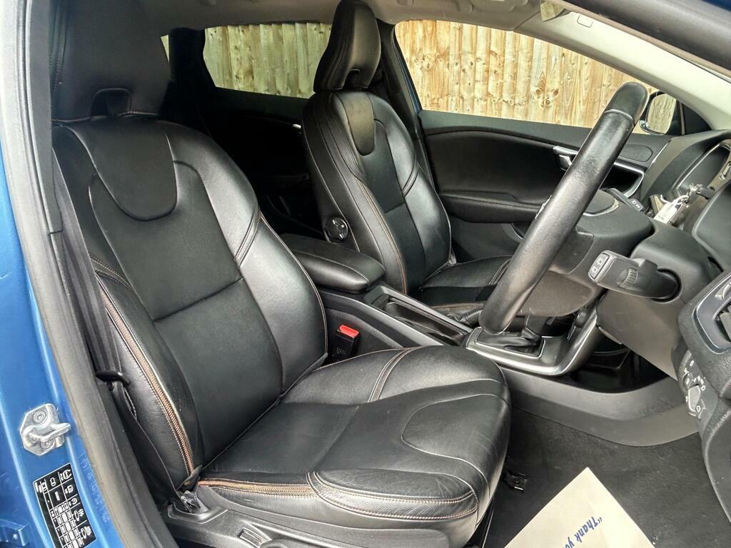 Volvo V40 Cross Country 2.0 D2 Lux Nav Euro 6 S S Blue #3