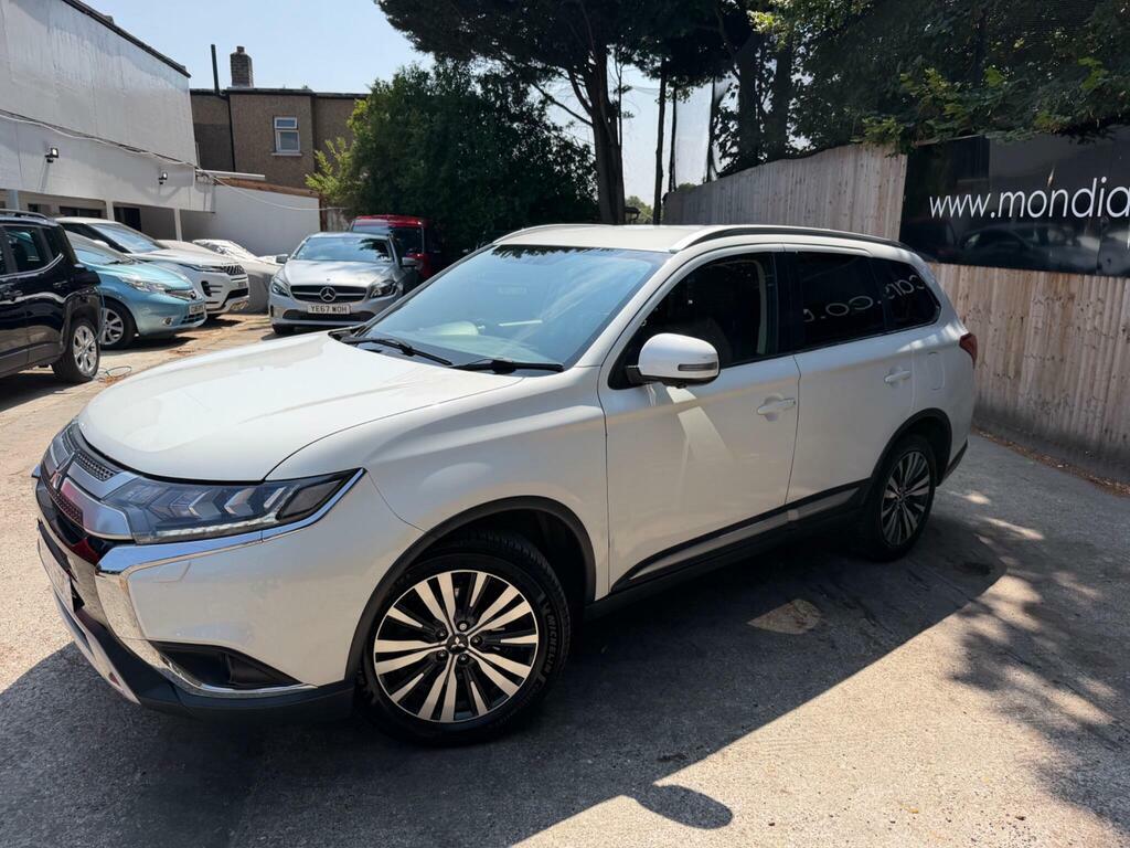 Mitsubishi Outlander 2.0 Mivec Exceed Cvt 4Wd Euro 6 S S White #4