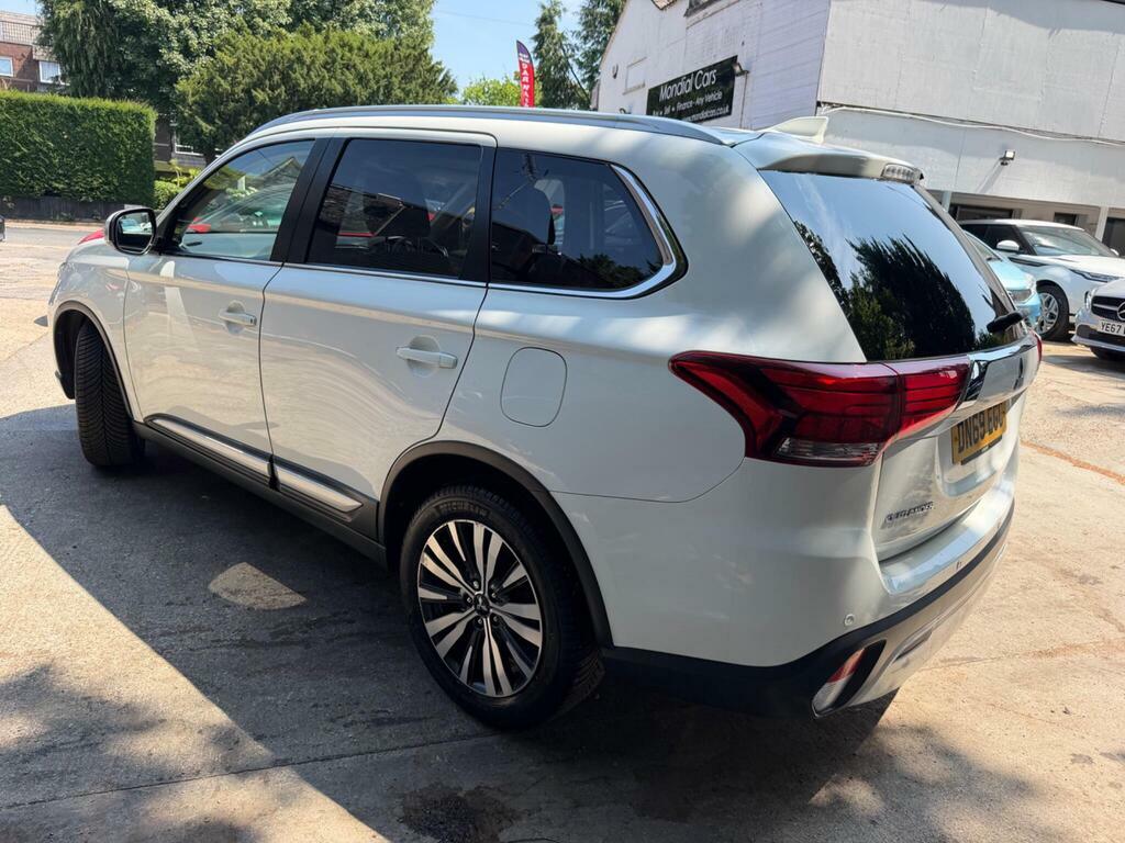 Mitsubishi Outlander 2.0 Mivec Exceed Cvt 4Wd Euro 6 S S White #5