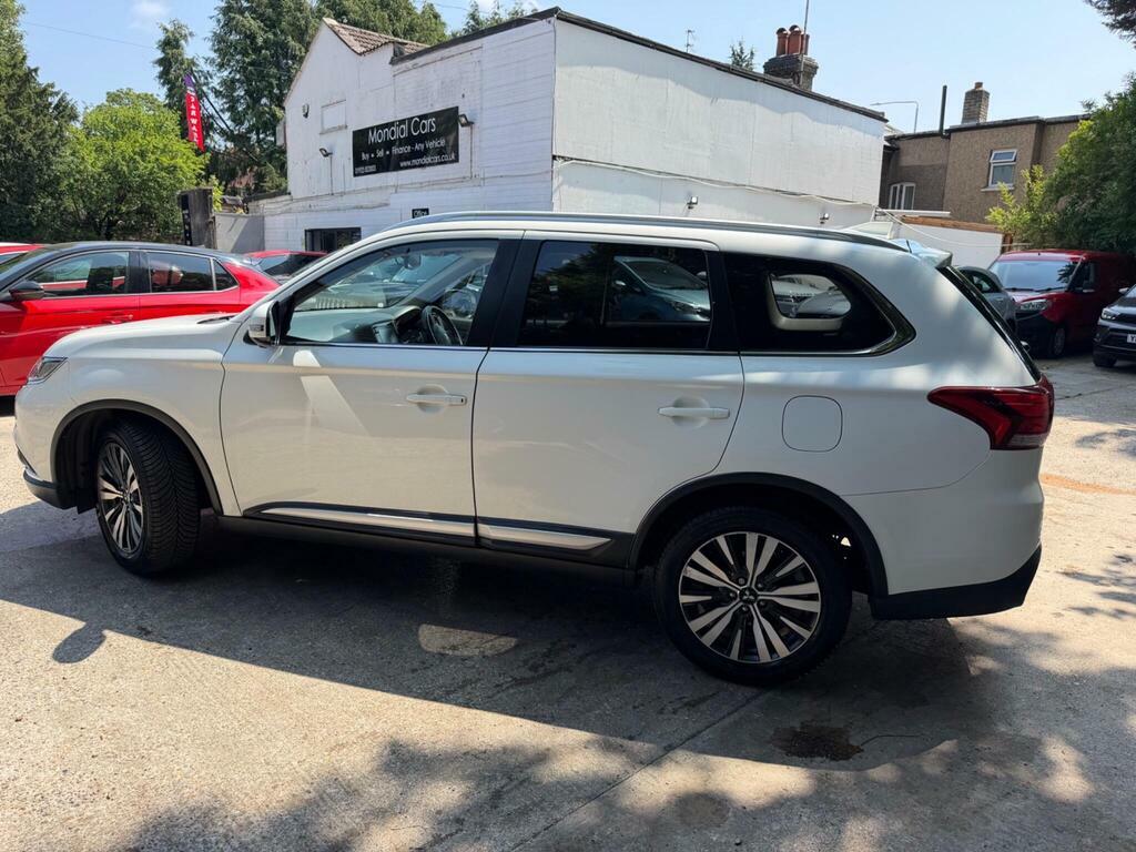 Mitsubishi Outlander 2.0 Mivec Exceed Cvt 4Wd Euro 6 S S White #6