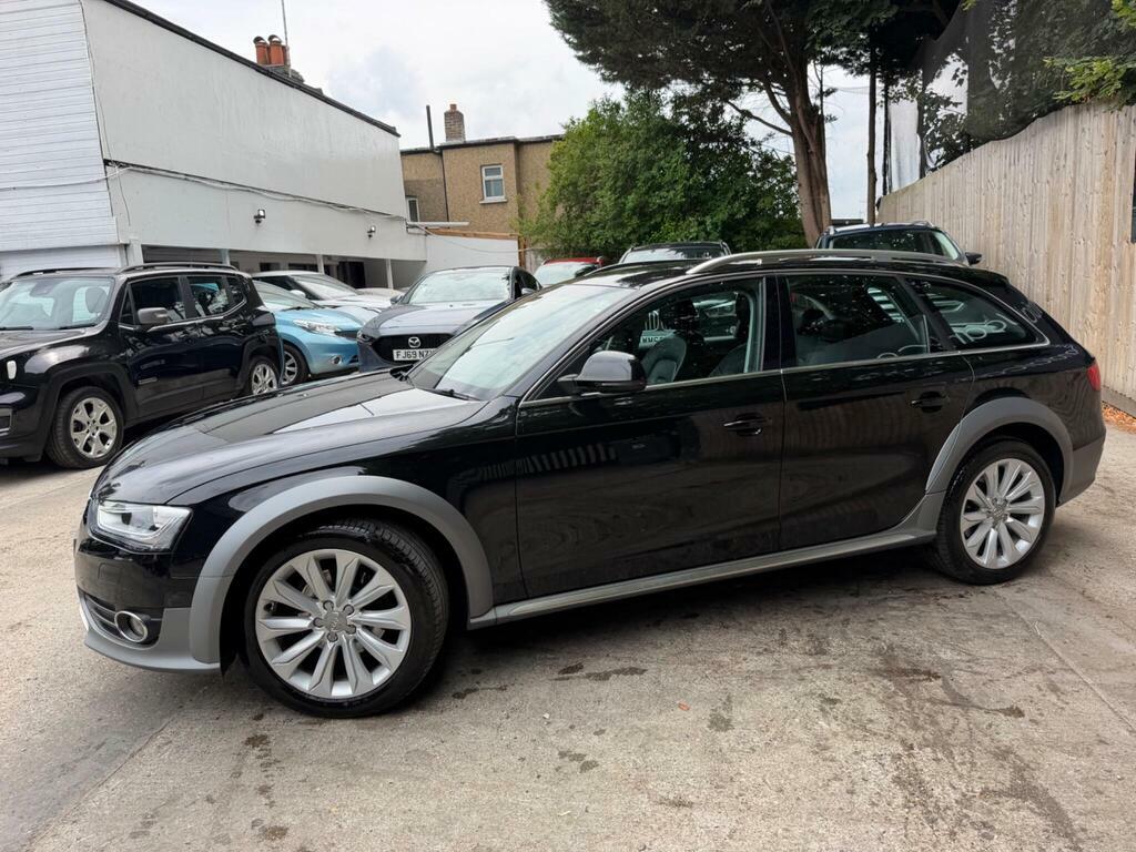 Audi A4 Allroad Estate #8