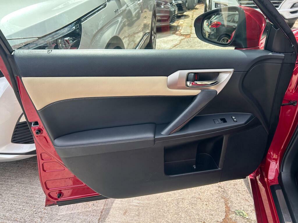 Lexus CT 1.8 200H Premier Cvt Euro 6 Ss Red #38