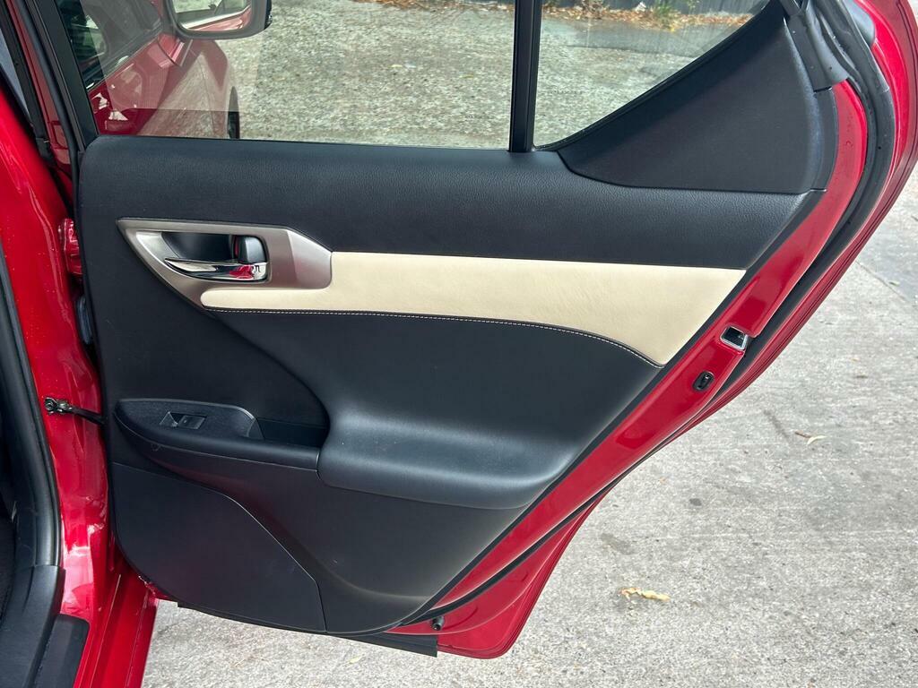 Lexus CT 1.8 200H Premier Cvt Euro 6 Ss Red #32