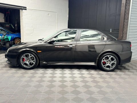 Alfa Romeo 156  Red #16