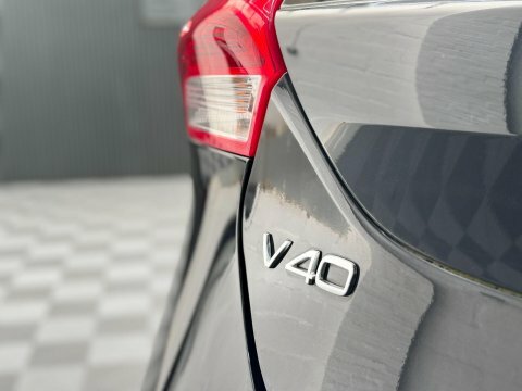 Volvo V40 Silver #34