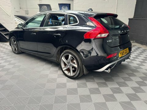 Volvo V40 1.5 T2 R-design Black #4