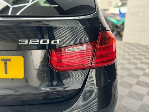 BMW 3 Series 2.0 320D M  #32