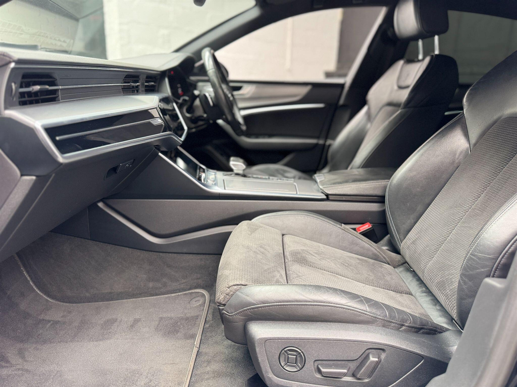 Audi A7 Tfsie 50 Sport Sportback White #42
