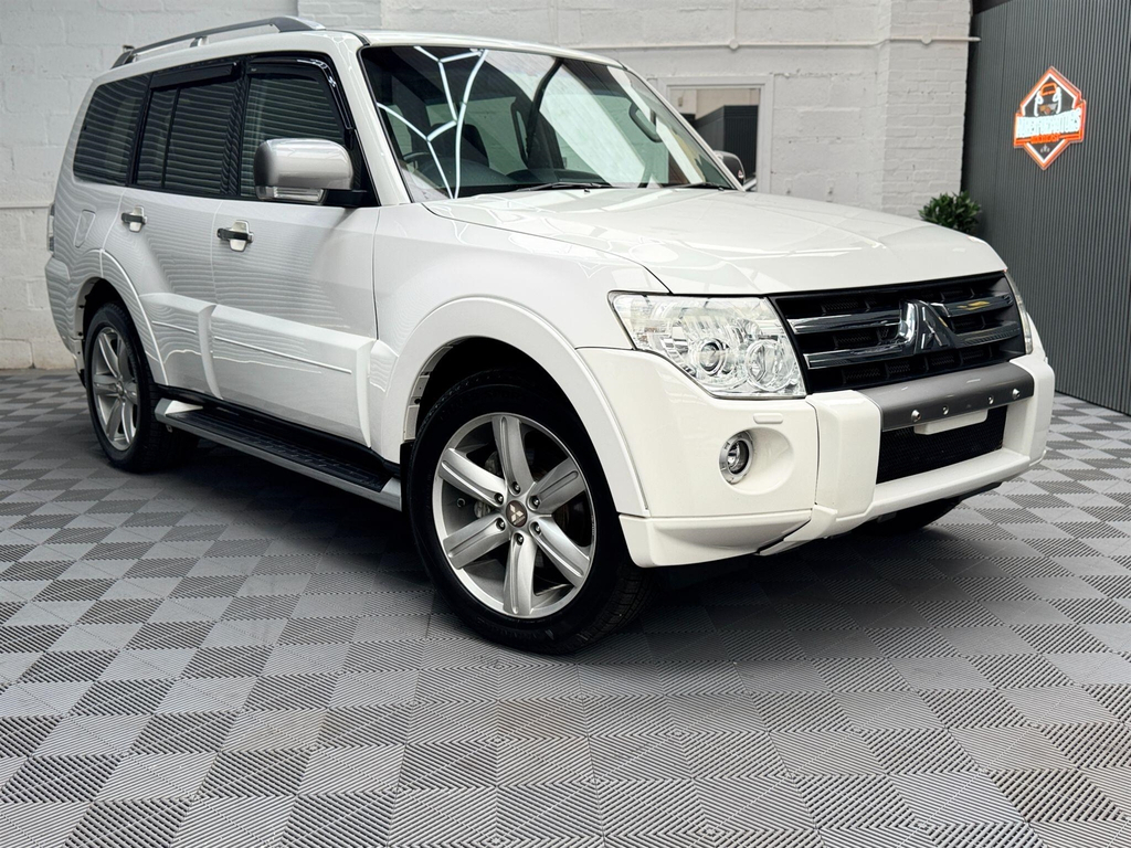 Mitsubishi Shogun 3.2 Di-dc Diamond 4Wd Euro 5 Lwb White #2