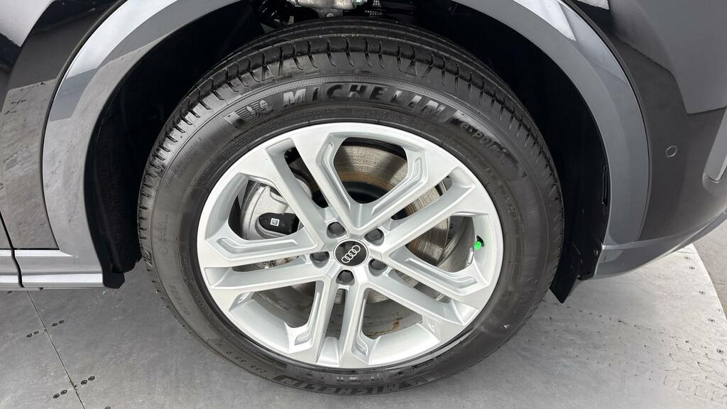 Audi Q5 2.0 Tdi Sport S Tronic Quattro Euro 6 5-Door Black #4