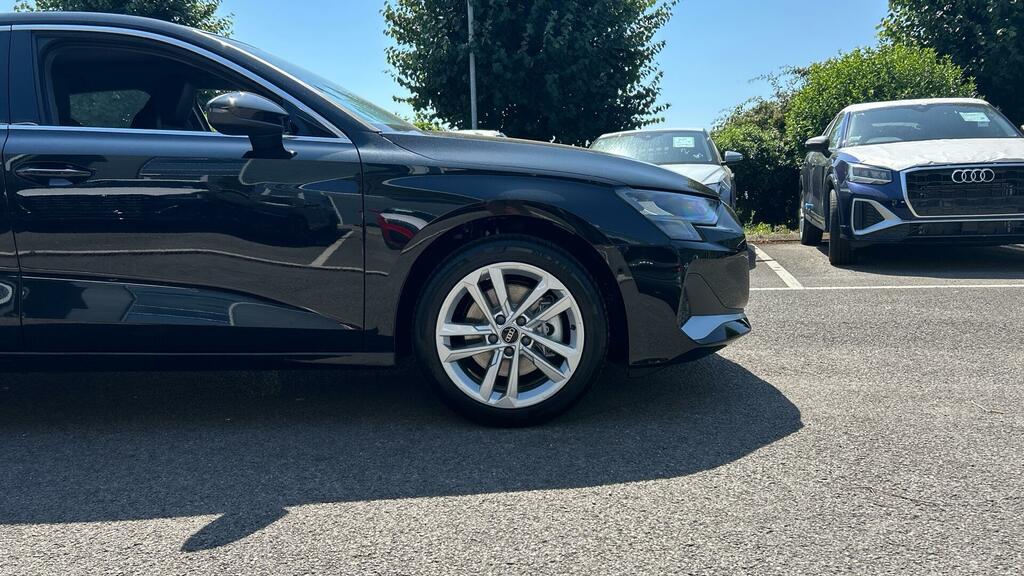 Audi A3 Tfsie Sport Sportback S Tronic Euro 6 5-Door 17.9K Black #4