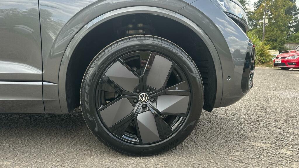 Volkswagen Touareg 3.0 Tdi V6 Black Edition Tiptronic 4Motion Euro 6 Grey #4