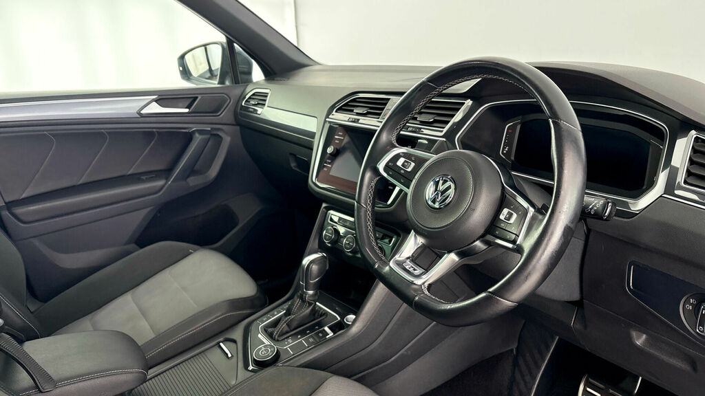 Volkswagen Tiguan 2.0 Tdi R-line Tech Dsg 4Motion Euro 6 5-Door NC19EAX Grey #6